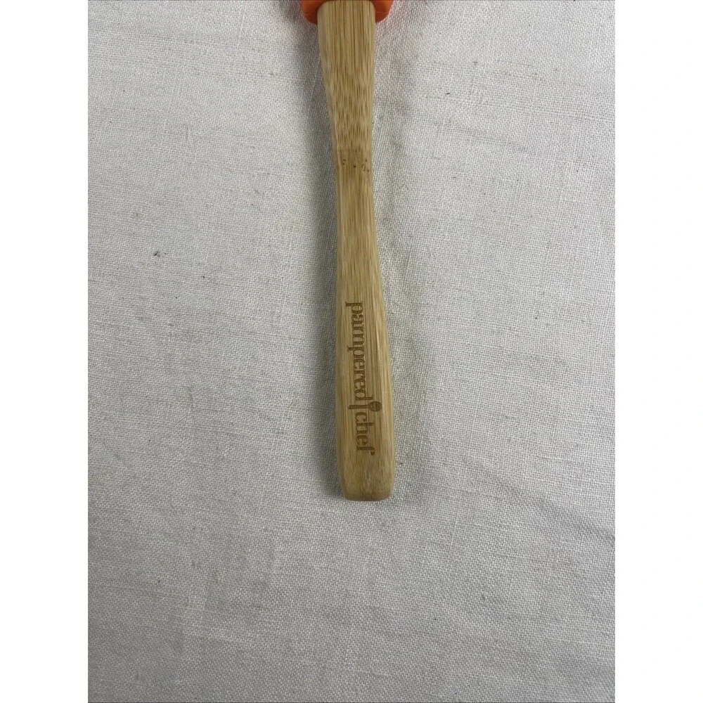 Pampered Chef Funny Face Kitchen Scraper 1405